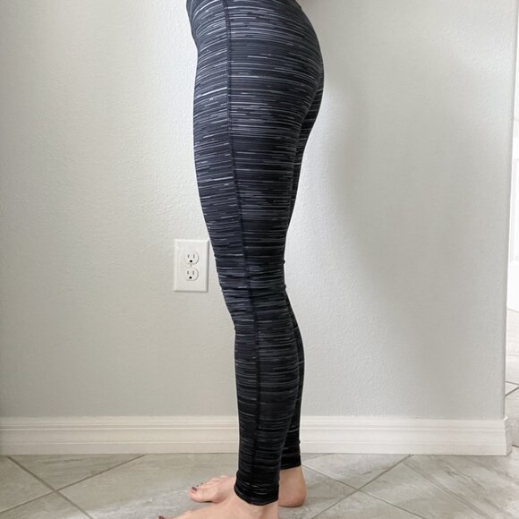 C9 Champion Duo Dry Black & Gray Graphic Leggings (XS) - Picture 2 of 6